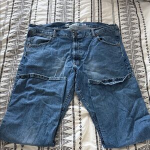 Wrangler Relaxed Fit Blue Jeans